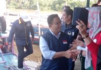 Kunjungi Pasar Terapung Lok Baintan, Anies Baswedan Berbalas Pantun dengan Pedagang Setempat