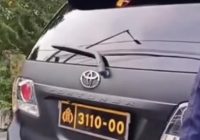 Terobos Lampu Merah, Fortuner Berpelat Polri Tabrak Pemotor, Sopir Langsung Lakukan Ini