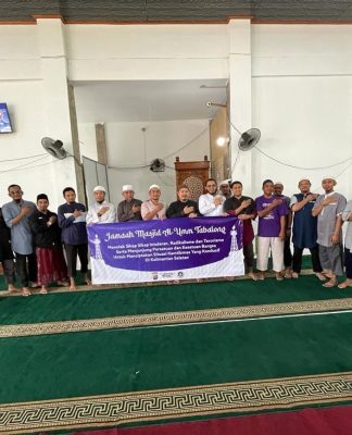 Silaturahmi dengan Jamaah Masjid Al Umm Tanjung, Polda Kalsel Ajak Jemaah Jaga Keamanan