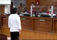 Jelang Sidang Vonis Ferdy Sambo Cs, Pengunjung Datang Sejak Pagi Buta Hingga Karangan Bunga Penuhi PN Jaksel