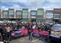 Puluhan Ojol Kalsel Geruduk Kantor Maxim, Grab, dan Gojek, Tuntut Penyesuaian Tarif
