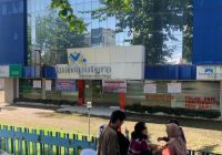 Kecewa Asuransi Tak Kunjung Cair, Nasabah Segel Kantor AJB Bumiputera 1912 Cabang Banjarmasin