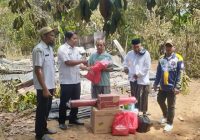 Pemkab Tanah Bumbu Berikan Bansos ke Warga Terdampak Kebakaran di Desa Sepunggur