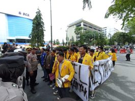 Mahasiswa Kembali Datangi Kantor DPRD, Tuntutannya dari KUHP Bermasalah hingga Jalan Satui