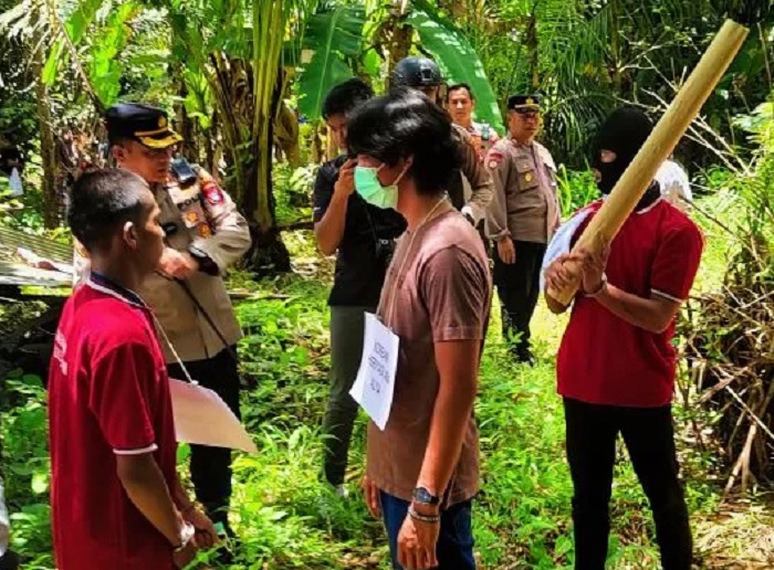 konstruksi pembunuhan waria