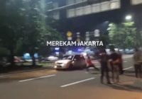 VIRAL, Video Warga Marah Lempari Batu ke Mobil, Diduga Aksi Balap Liar di Jakarta