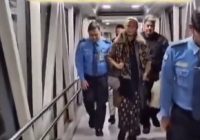 Petugas Bandara yang Kawal dan Cium Tangan Bahar Smith Dipecat, Ini Kesalahannya