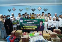 Zairullah Azhar Salurkan Bantuan untuk Panti Asuhan Putri Al-Amin yang Terbakar di Banjarmasin