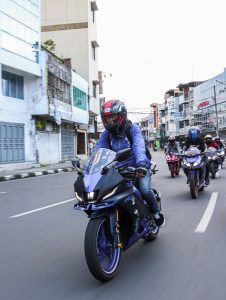 Ngabuburide pengguna Yamaha R Series di Medan. (wartabanjar.com-Istimewa)