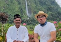 Ridwan Kamil Kunjungi Rumah Viral Abah Jajang di Cianjur