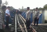 Viral Fortuner Nyungsep di Rel Kereta Api, Sopir Disebut Niat Bunuh Diri