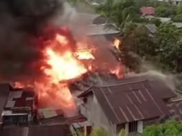 Kebakaran di Belakang Kantor Kejaksaan Barabai