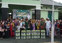 Lazis Assalam Fil Alamin dan Kodim 1022/ Tanah Bumbu Salurkan Ratusan PMT dan Paket Lebaran Kepada Anak Asuh Stunting