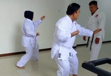 Masih Perlukah Orang Tua Berlatih Beladiri? Begini Penjelasannya