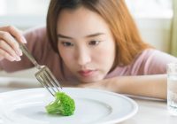 Ingat! Makan Lebih Sedikit saat Menjalankan Puasa Ramadan Tubuh Bisa Stres