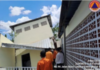 Tak Kuat Menahan Tandon, Bangunan Rumah di Gang Akasia Pemurus Baru Ambruk