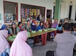 Personel Polsek Banjarmasin Selatan Sambangi Warga Tembus Mantuil