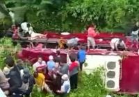 Bangkai Bus Peziarah yang Jatuh ke Jurang di Tegal Sudah Dievakuasi