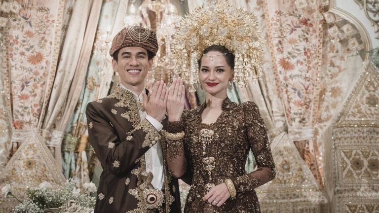 Enzy Storia Resmi Menikah dengan Molen Kasetra, ini Profil Suaminya