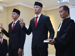Dua Pesepak Bola Asal Belanda Resmi Naturalisasi