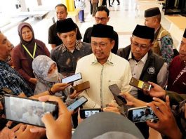 Pesawat Saudia Airlines Delay, Jemaah Kloter 4 Kelaparan Tak Diberi Snack