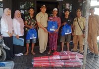 Korban Angin Puting Beliung di Desa Munggu Raya Dapat Bantuan Logistik dari Kementerian Sosial RI