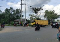 BREAKING NEWS Laka di Liang Anggang Truk vs Sepeda Motor