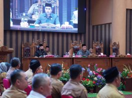 Rapat Paripurna Pemandangan Umum Fraksi DPRD Tanbu Terhadap Dua Raperda Usulan Bupati