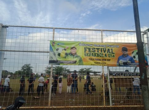 Tim Balangan vs Haus Soccer Academy di Paman Birin Cup U14