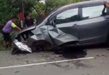 Mobil Tabrak Gorong-Gorong di Atilam Tanah Laut, Ban Terpental