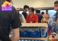 Panik Pasokan Air Sisa 4 Bulan, Warga Penang Malaysia Borong Air Mineral