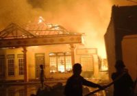 Dua Rumah dan Barak Terbakar di Jalan Karet Induk Palangka Raya, Kerugian Capai Rp 1 Miliar