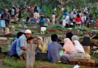 Nyekar Kubur Orang Tua Dianjurkan Rasulullah SAW, Ini Doa dalam Arab, Latin, dan Artinya