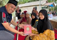 Lazis ASFA Bagikan Alquran Kepada Ratusan Anak di 3 Desa Tanah Bumbu, Cocok Bagi Pemula Menghafal Metode One Day One Color