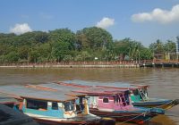 Wisata Susur Sungai Martapura di Banjarmasin Tawarkan Pemandangan Alam Khas Bantaran Sungai Kalsel