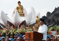 Wamenag Hadiri Perayaan Waisak 2567 BE di Borobudur, Sampaikan Pesan Ini
