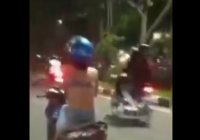 VIRAL! Wanita Naik Motor Malam-malam Cuma Pakai Bra