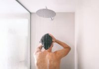 Wajib Tahu, Ini yang Terjadi Jika Terlalu Sering Mandi Air Panas