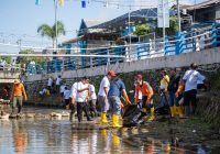 Peringati Hari Lingkungan Hidup Sedunia, PLN Bersih-Bersih Sungai Kemuning