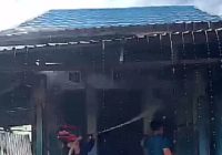 Kobaran Api di Semangat Dalam Handil Bakti Menghanguskan 1 Rumah, 2 Mobil dan 1 Orang Luka Bakar