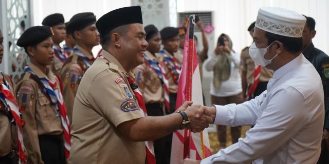 07072023_Pelepasan kontingen Tanah Bumbu untuk mengikuti Kemah Bela Negara (KBN) tingkat nasional di Kiram Park, Kabupaten Banjar. (wartabanjar.com - Ist. MC Tanbu)