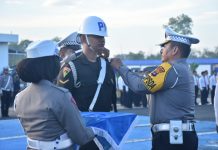 Dirlantas Polda Kalsel Sematkan Pita Operasi Patuh Intan 2023 ke Anggota Polisi Militer