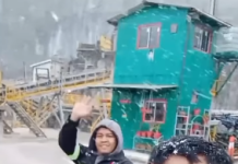 Viral, Hujan Salju Turun di Tambang Grasberg Mimika Papua, Mirip Kapas!