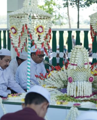 Wabup Banjar Pimpin Doa Saat Haul Datu Kembar di Desa Bincau