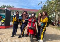 Pelajar SMKN 2 Banjarmasin Senang Ada Fazzio Youth Project "School Holic"