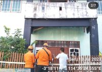 Rumah Kos 2 Lantai di Sungai Miai Banjarmasin Roboh