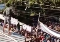 Viral Juragan Batik Bagi-Bagi Duit Total Rp 35 Juta, 3 Korban Dievakuasi