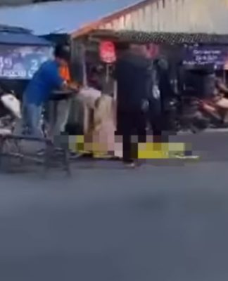 Wanita Paruh Baya Meninggal Dunia Tertabrak Truk di Depan Pelabuhan Samudra Batulicin