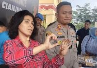 Perempuan Sopir Taksi Online Dibegal Pasangan Lebian, Ditusuk 10 Kali Tapi Selamat