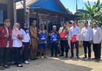 Dua Rumah di Pingaran Ilir Disapu Puting Beliung, Pemkab Banjar Serahkan Bantuan